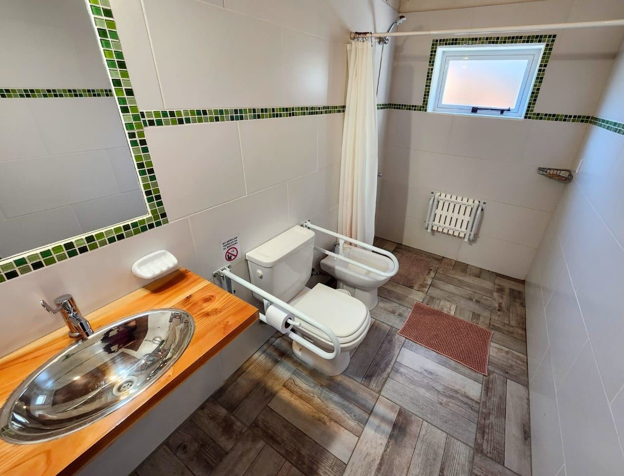 Baño adaptado y accesible